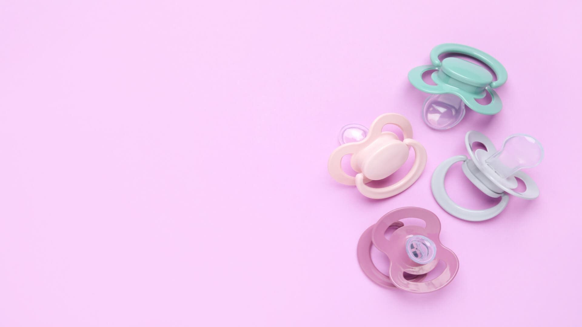 Best_Pacifiers_for_Newborns_3.jpg